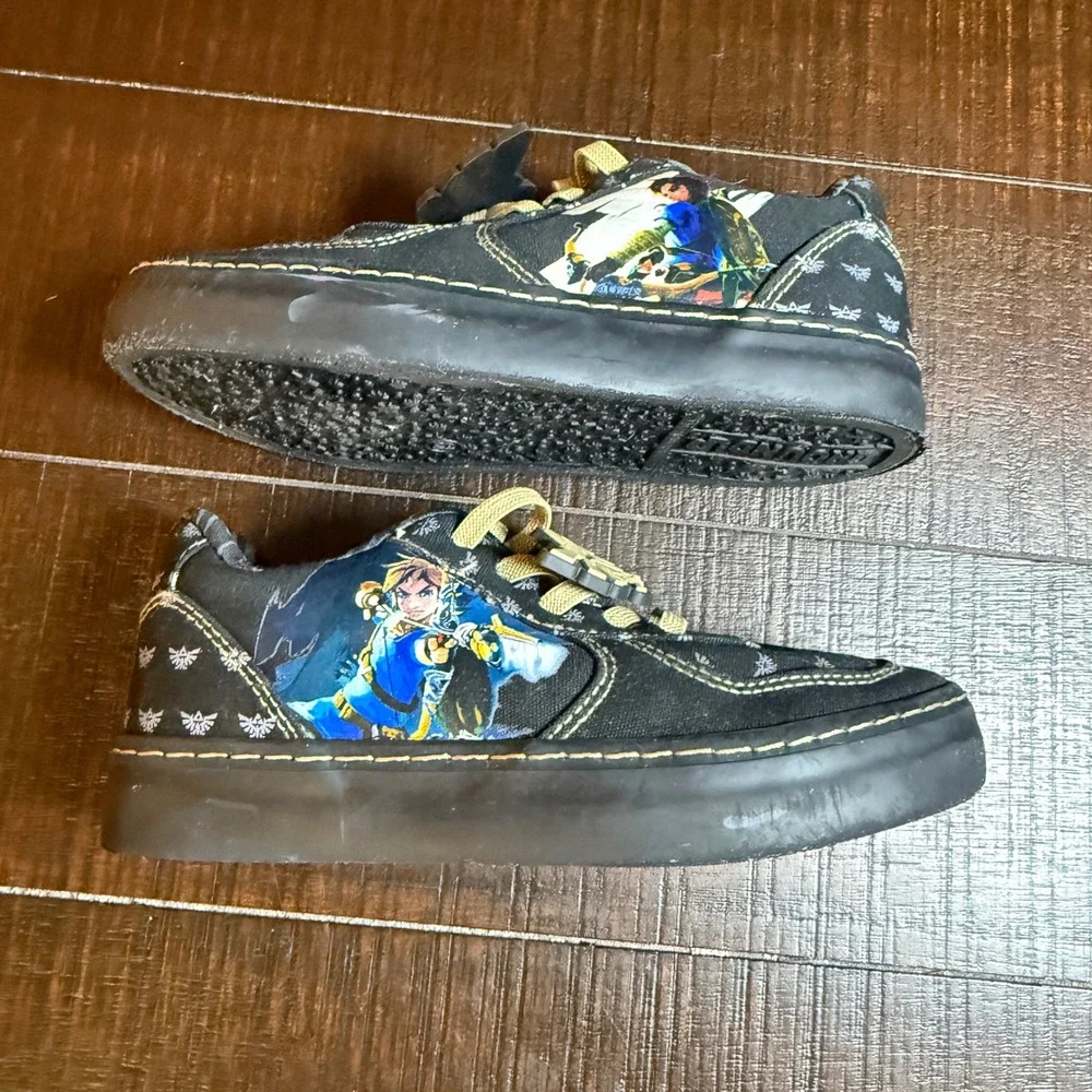 Ground Up Nintendo Legend of Zelda Link Breath of the Wild Kids Shoes Size 13